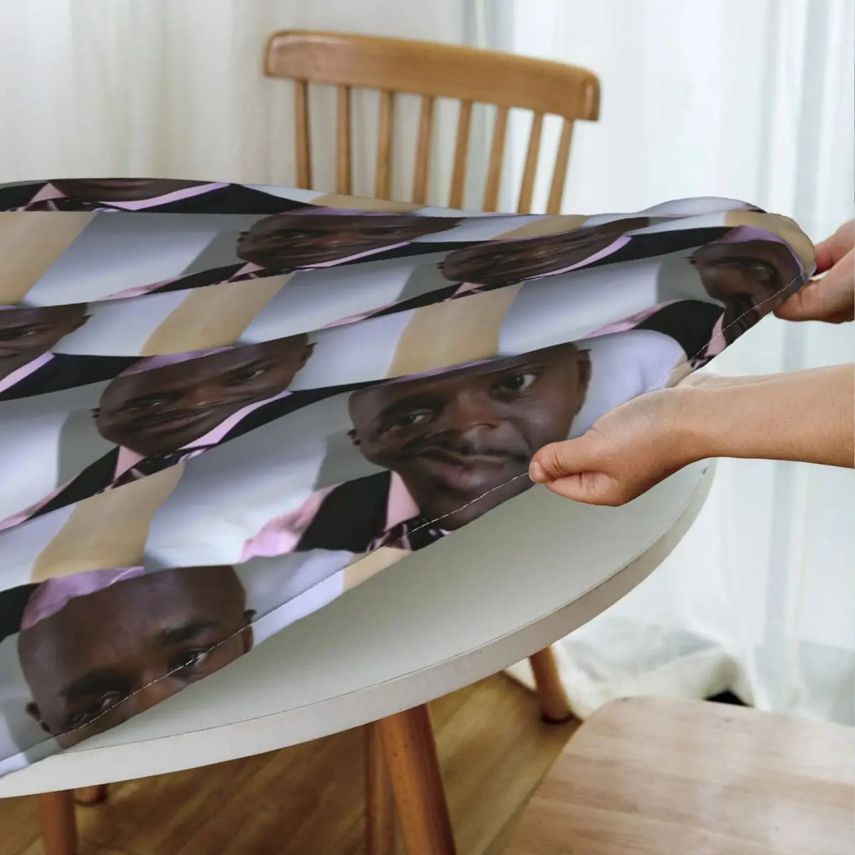 Alan Johnson Peep Show Waterproof Round Tablecloth Oilproof Table Cloth for Kitchen Events Dining Table Cover
