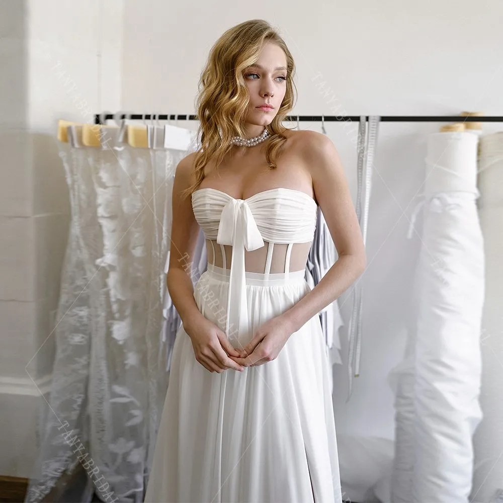 Strapless Chiffon Simple Wedding Dress A Line High Side Split Elegant Bridal Gown Sleeveless Lace Up Back Beach Bridal Dress