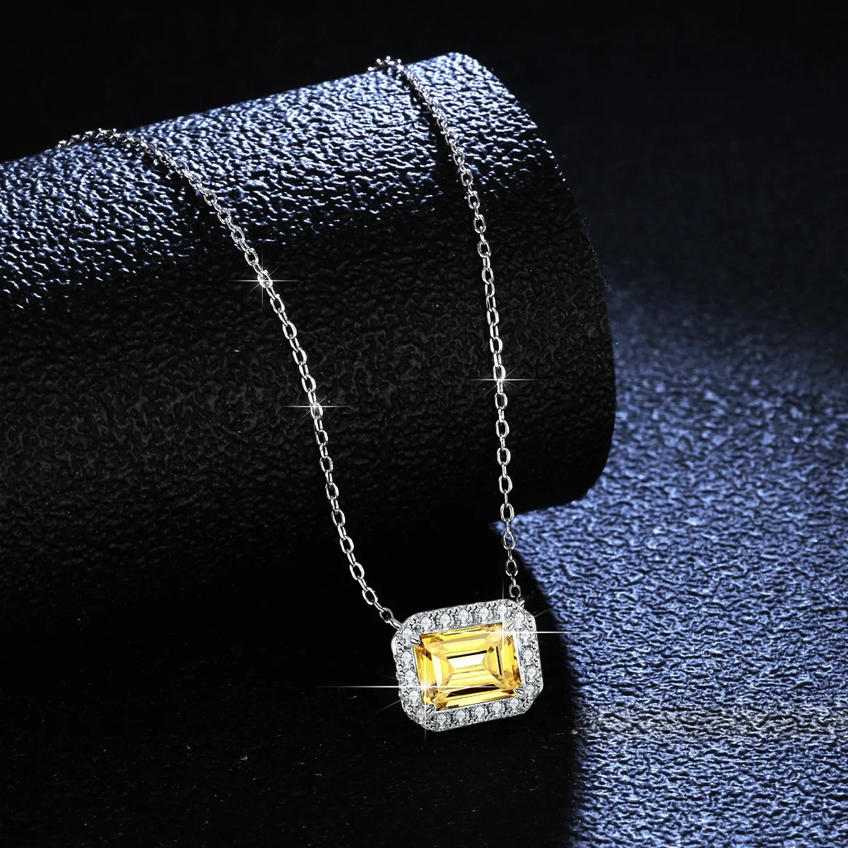 18K gold S necklace for women emerald cut moissanite D color VVS1 diamond square full diamond clavicle chain