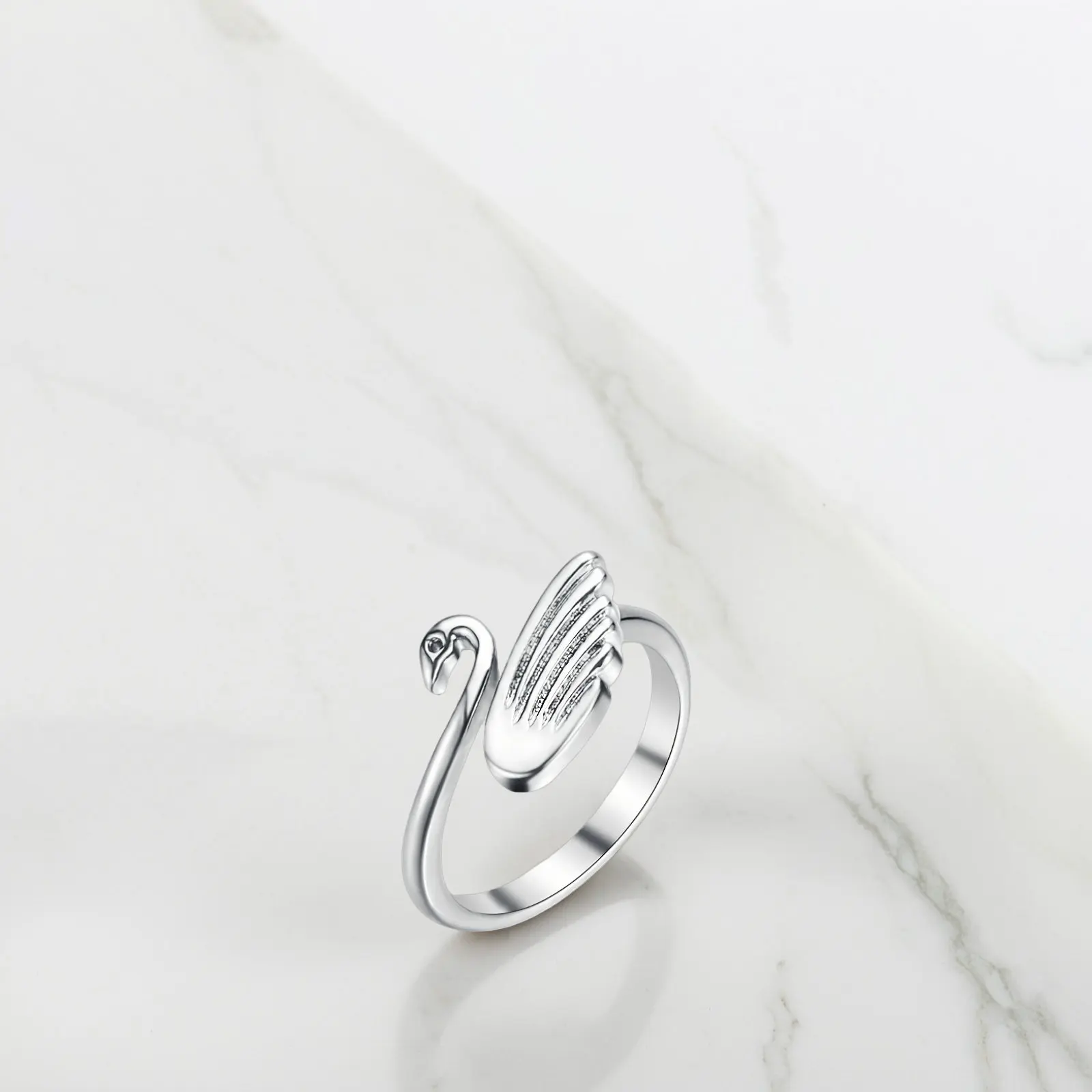 2Pcs Swan Style Knitting Ring Adjustable Open Finger Ring for Knitting Crochet Sewing Quilting Yarn Management Thread Tension