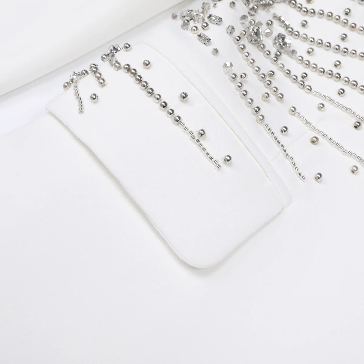 LEOSOXS ツーピース レディース セットアップ ラインストーン装飾ブレザー＆テーラードパンツ 永遠の高級感と洗練されたスタイル 2025