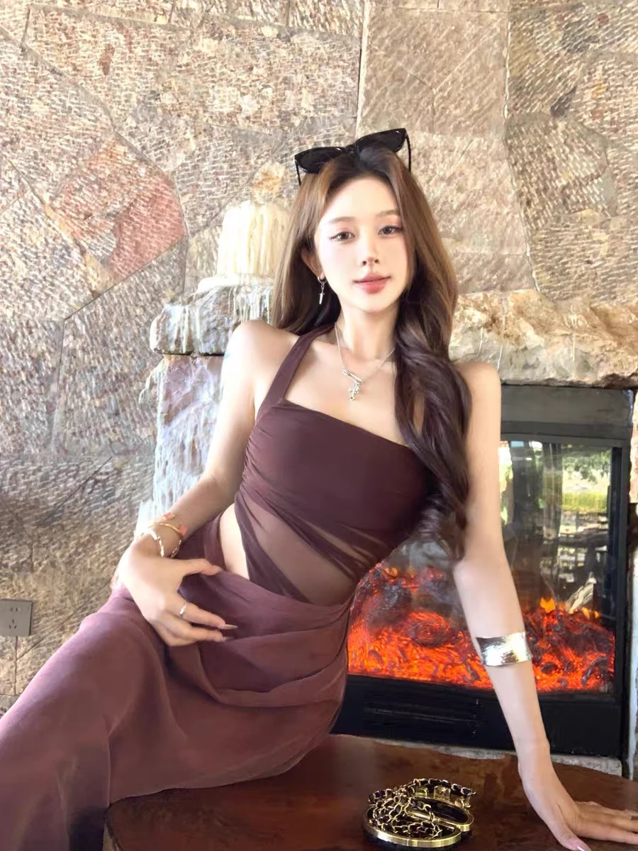 RORORIRI Sexy Mesh Stitch Cut-out Halter Long Dress Women Off-shoulder Backless Pleated Slim Bodycon Dress Retro Holiday Clothes