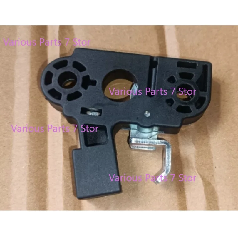 Seat Lock Hook Latch for QJMOTOR SRV600 QJ600-12B for Benelli BJ700-5F 702X