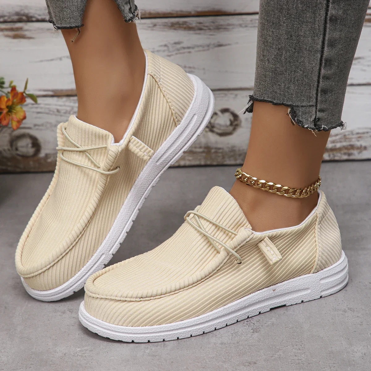 Women Sneakers 2024 Summer Casual Sneakers Women Breathable Cloth Loafers Platform Shoes Woman Designer Shoes Zapatos De Mujer