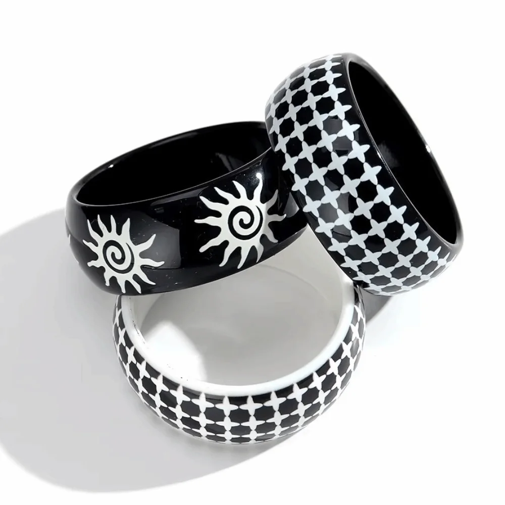 Black White Color Wide Cuff Bangle Round Shape Irregular Striped Pattern Chunky Stack Bracelet Minimalist Style