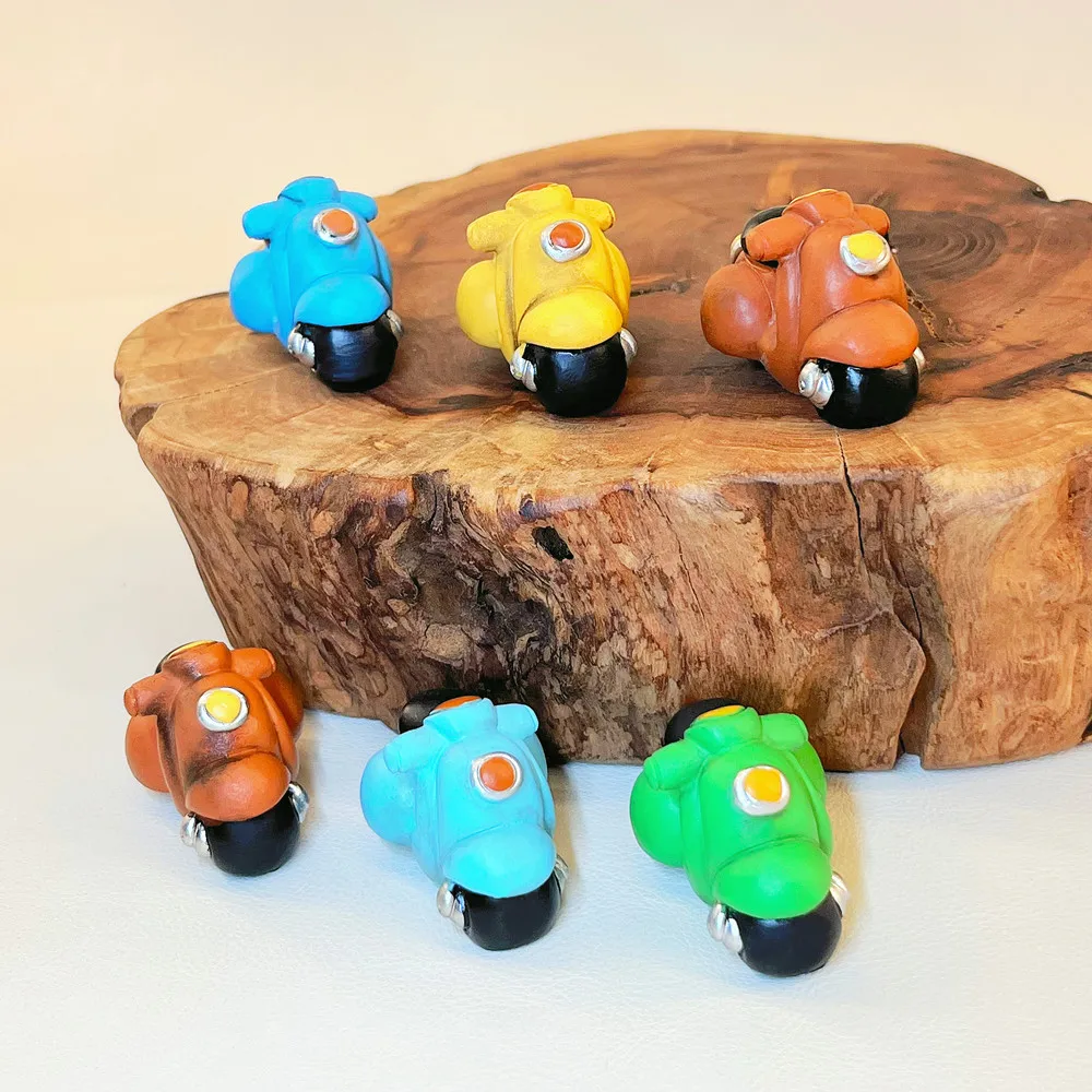 Mini Resin Vespa Scooter Figurines, Retro Motorcycle Miniature, Fairy Garden Micro Landscape Ornament, Home Decor Gift