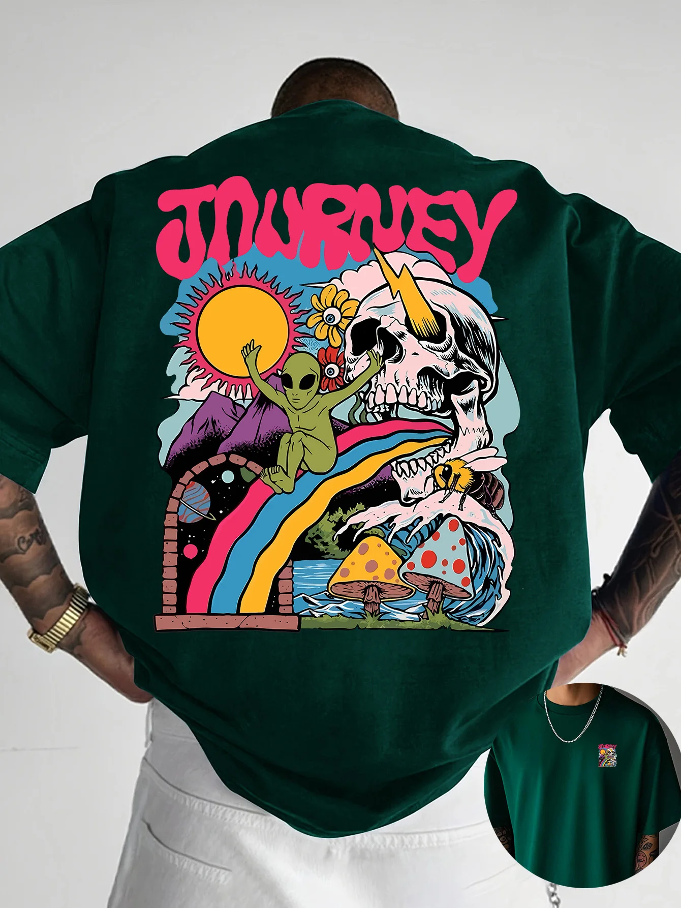 Psychedelischer Alien-Schädel-Print auf hochwertigem 100% Baumwoll-T-Shirt für Herren, perfekt für den Sommer, Retro-Streetwear. – Detail 6