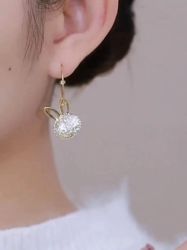  IA BEAR925 Brincos fs de prata pura assimétrica com orelha de coelho versátil e joias de prata da moda