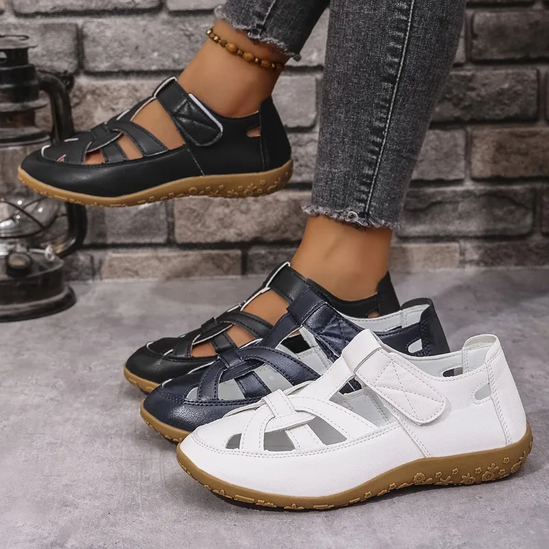 

Fashionable Hollow Out Flat Sandals 2026 Spring Summer New Women's Beach Shoes Breathable Comfortable Slip-On Round Toe