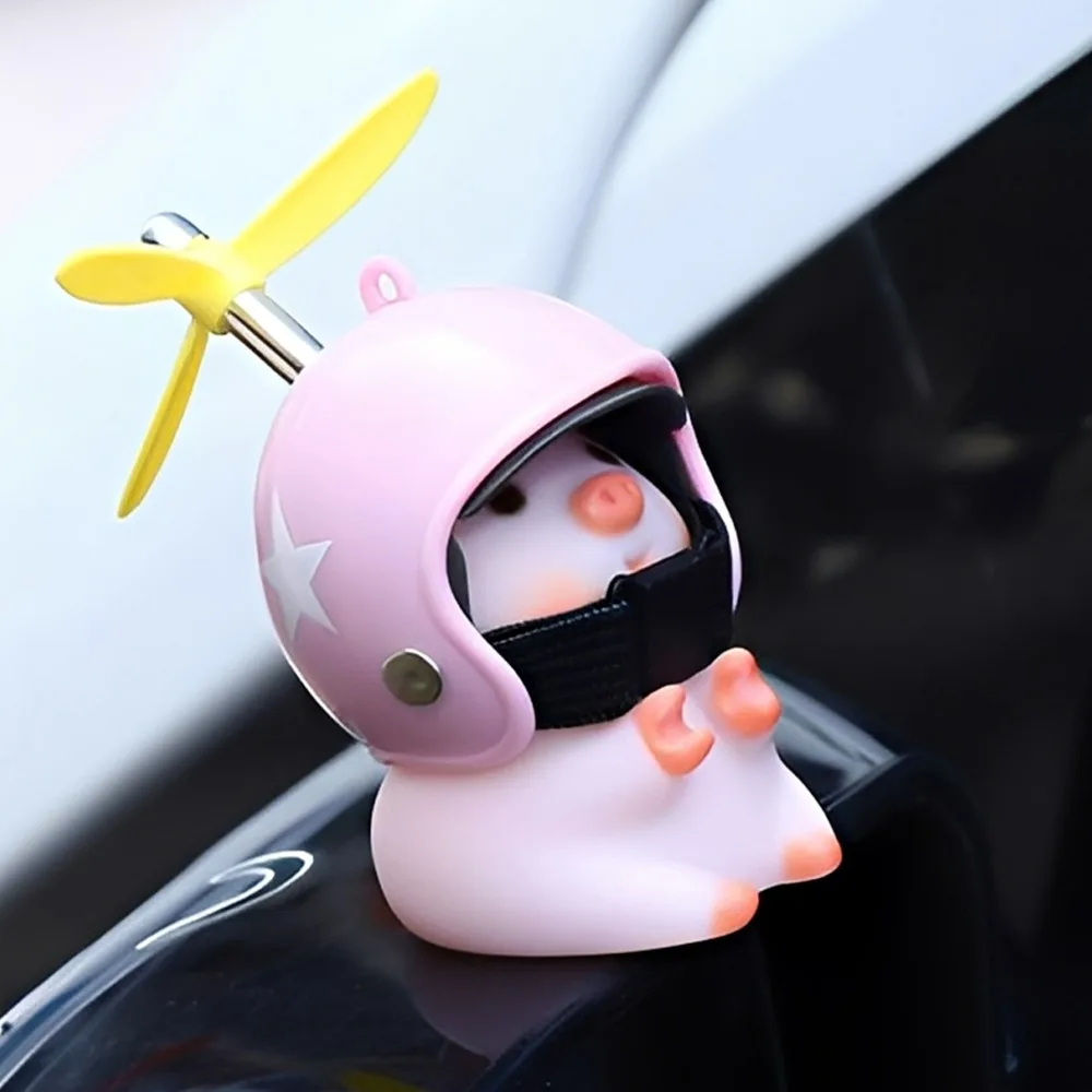 

Creative Pink Piggy Electric Bike Decoration Motorcycle Dashboard Ornament with Propeller Helmet Fun Car Interior Accessories