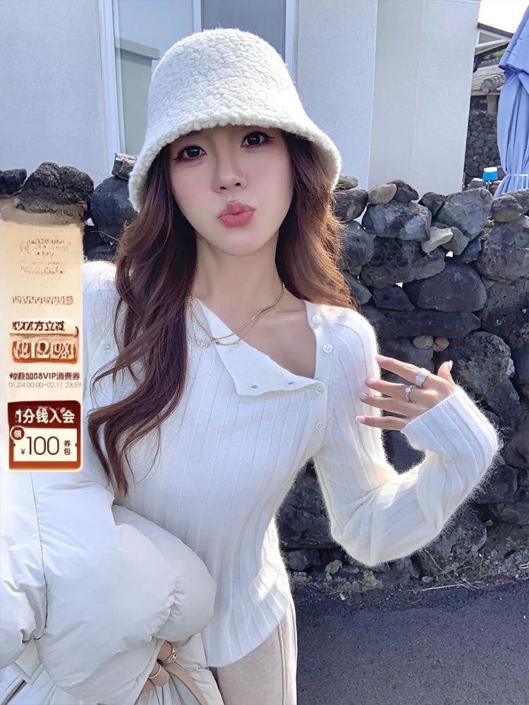 

Soft Knitted White Animal Fur Mixed Inner Wear Women's Faion Autumn Winter Sweater Cheeseandkisses Gentle Sniper