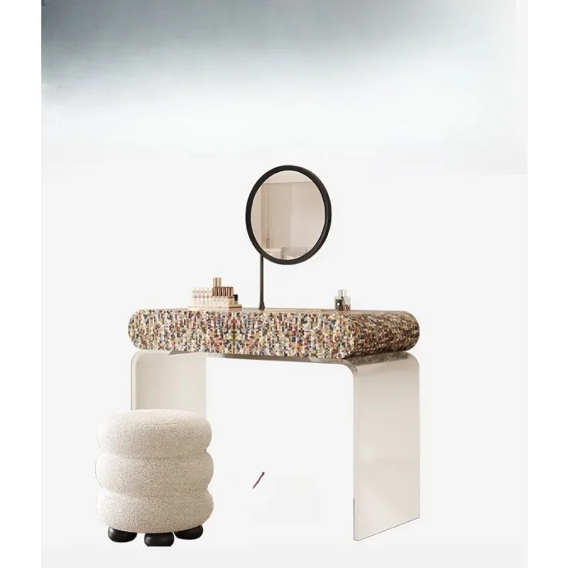 

Italian minimalist suspension dresser