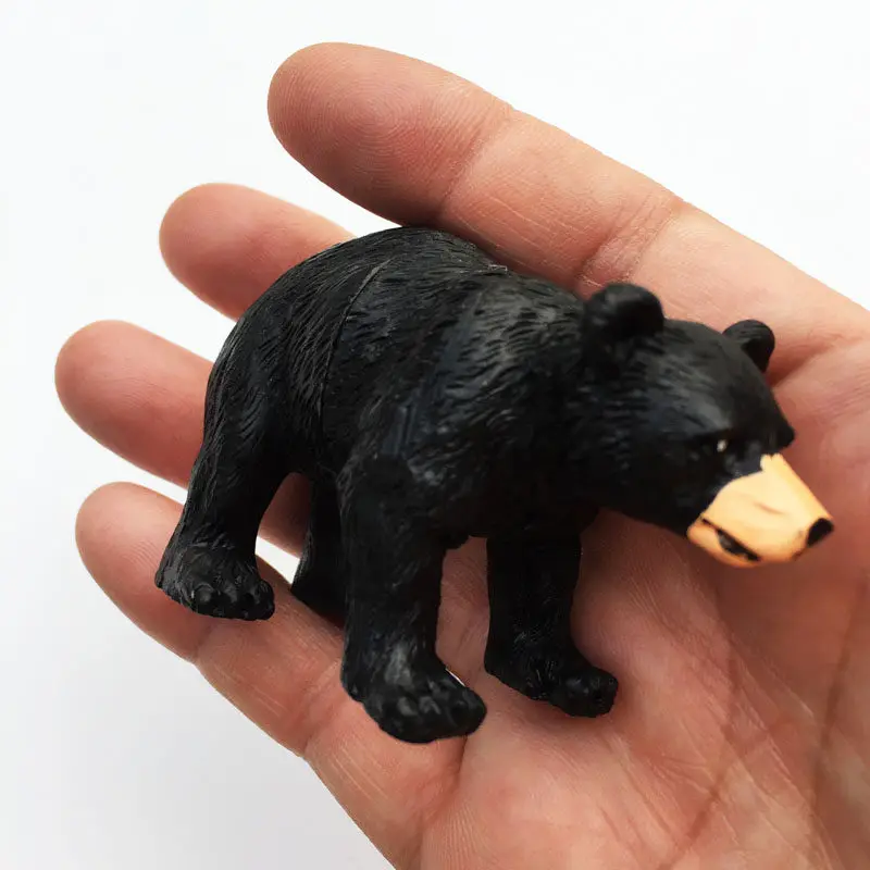Canadian creative tourism commemorative crafts, brown bear combination ornaments, figurines