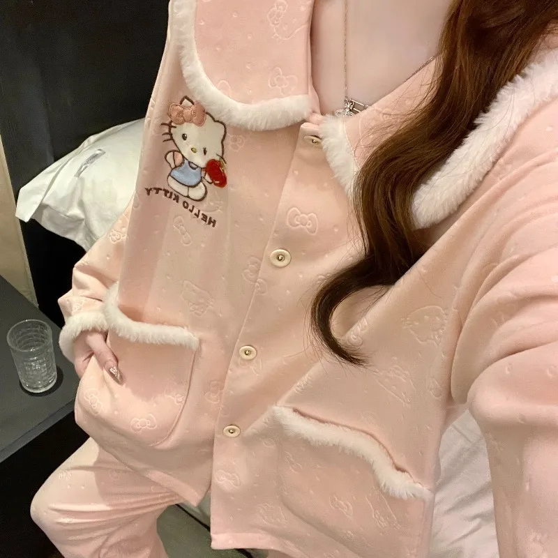 

Hello Kitty German Velvet Pajamas Girls Autumn Winter Long-sleeved Trousers Doll Collar Sweet Students Can Wear Home Clothes Set