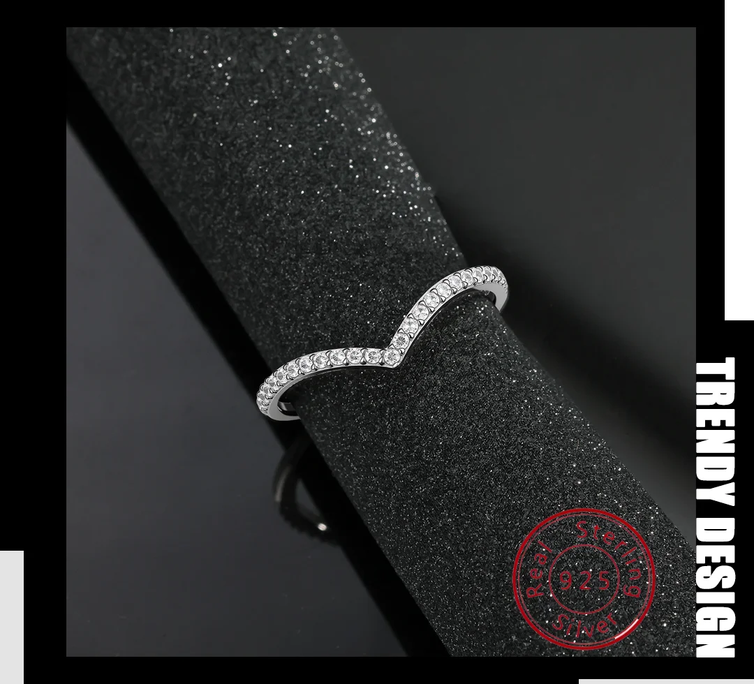 

S925 Sterling Silver Moissanite Ring V-Shaped Single Row Crown Ring Women's Cluster-Set Crown Solitaire Ring Stacking Ring