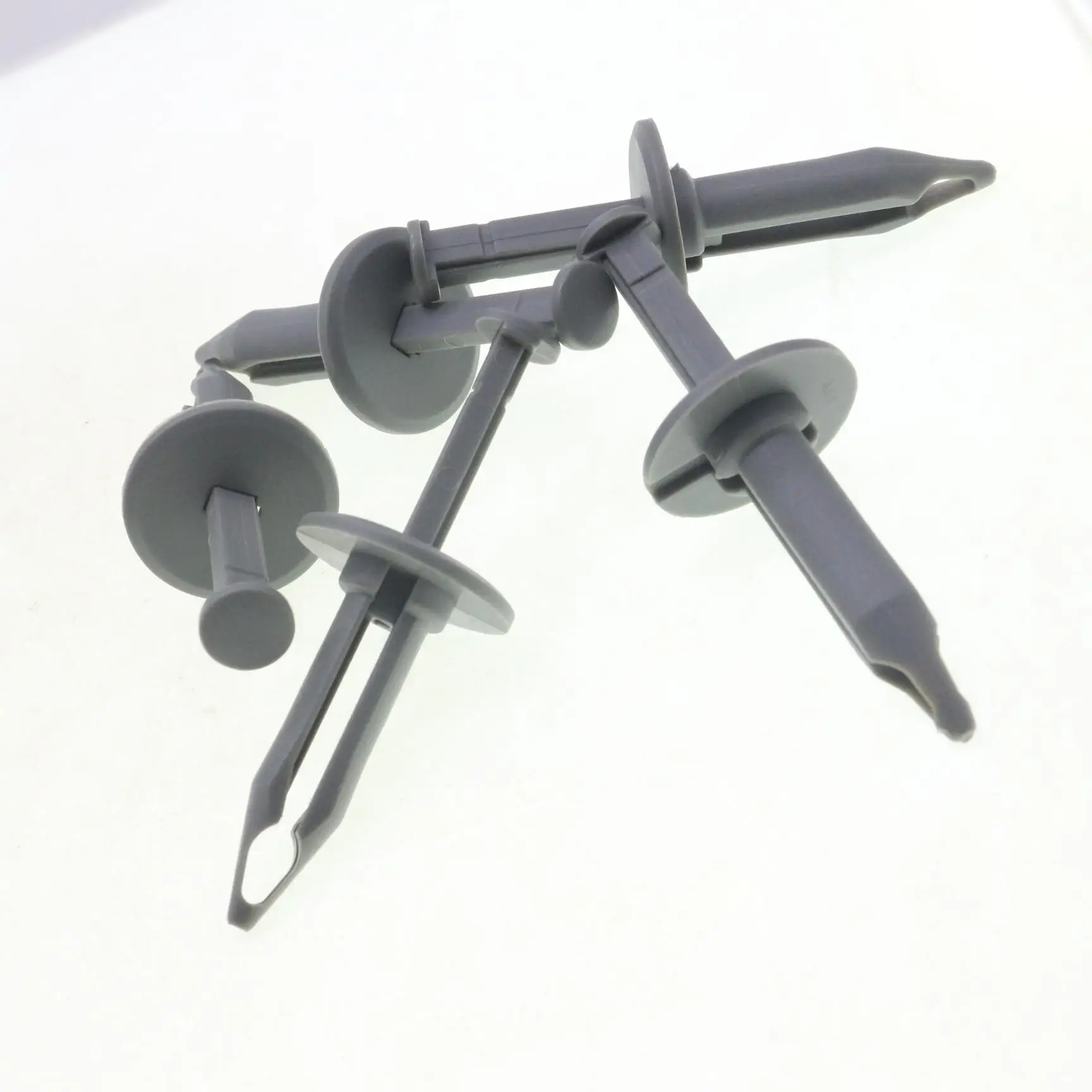 

10 Pcs License Plate Mounting Bracket Clips Retainer Push Type Fit For GM S-10 Truck 1994-On Gray Nylon Rivet Fastener 15959833