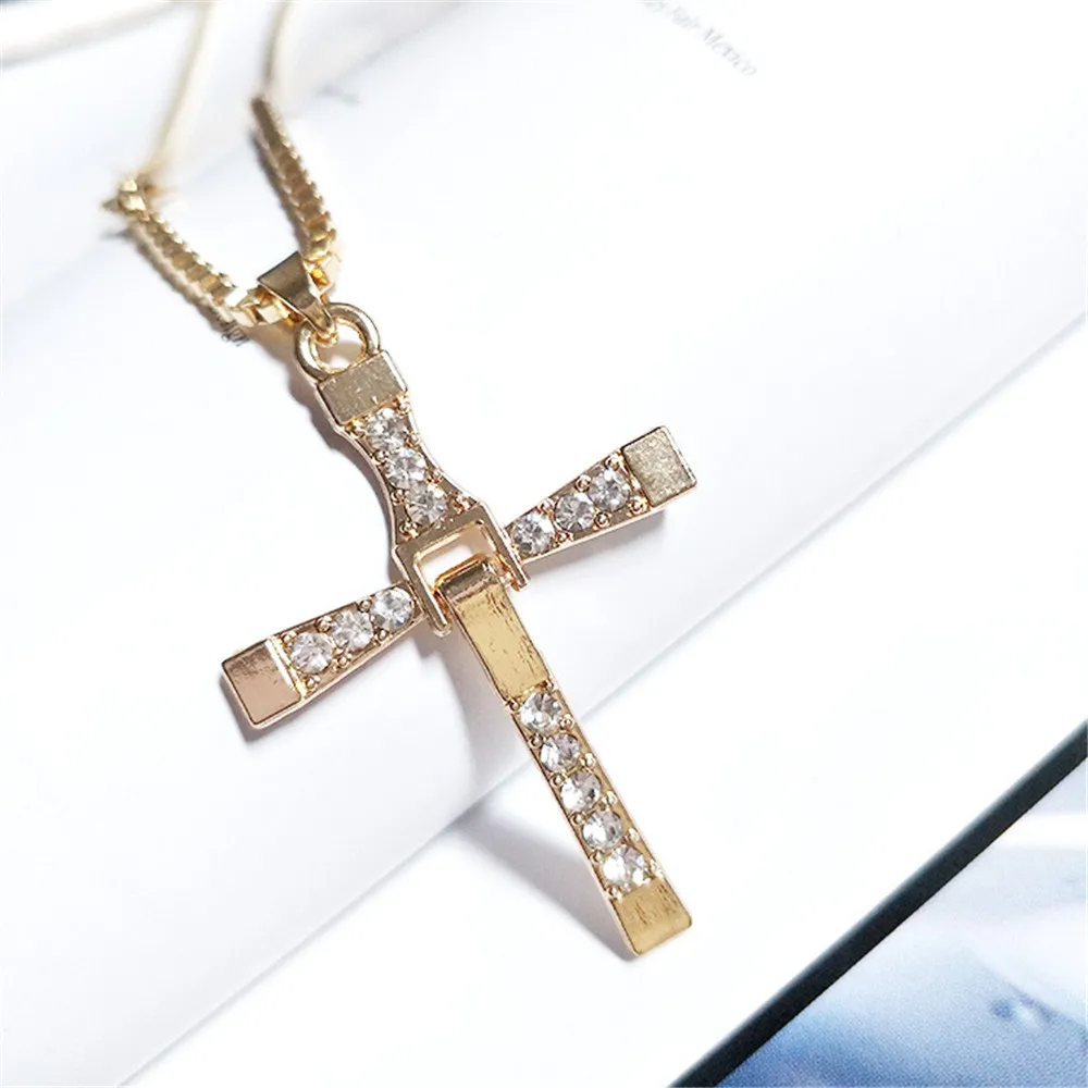 New Fast and Furious 7 Moive Cross Tourette Necklace Dominic Toretto Crystal Jesus Cross Pendant Necklace For Men Gifts Jewelry