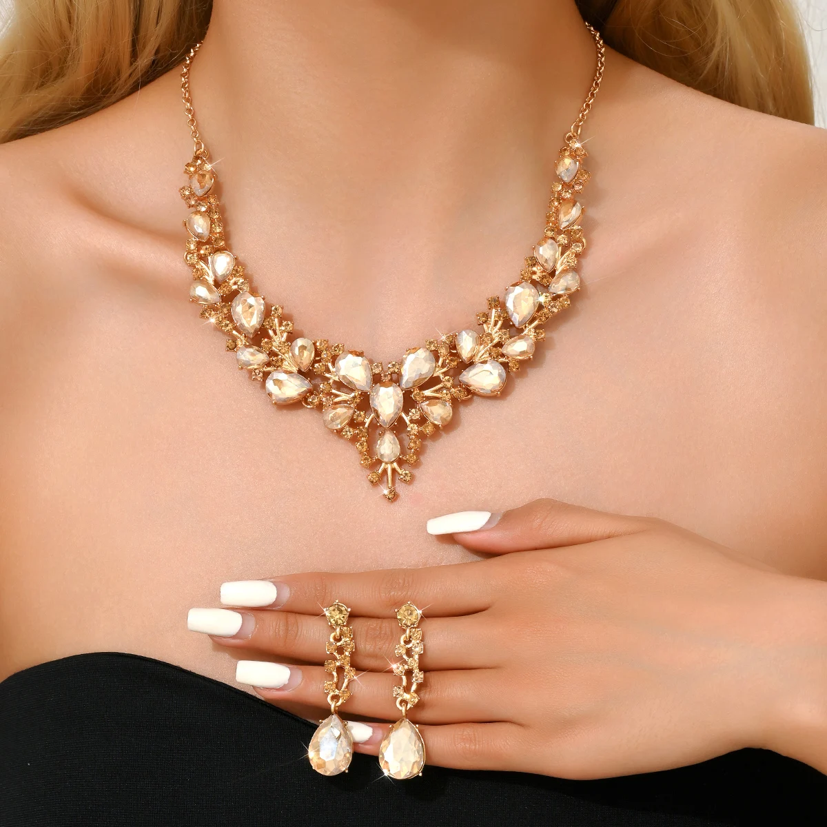 Exaggerated Colorful Alloy Geometric Necklace Earrings Set