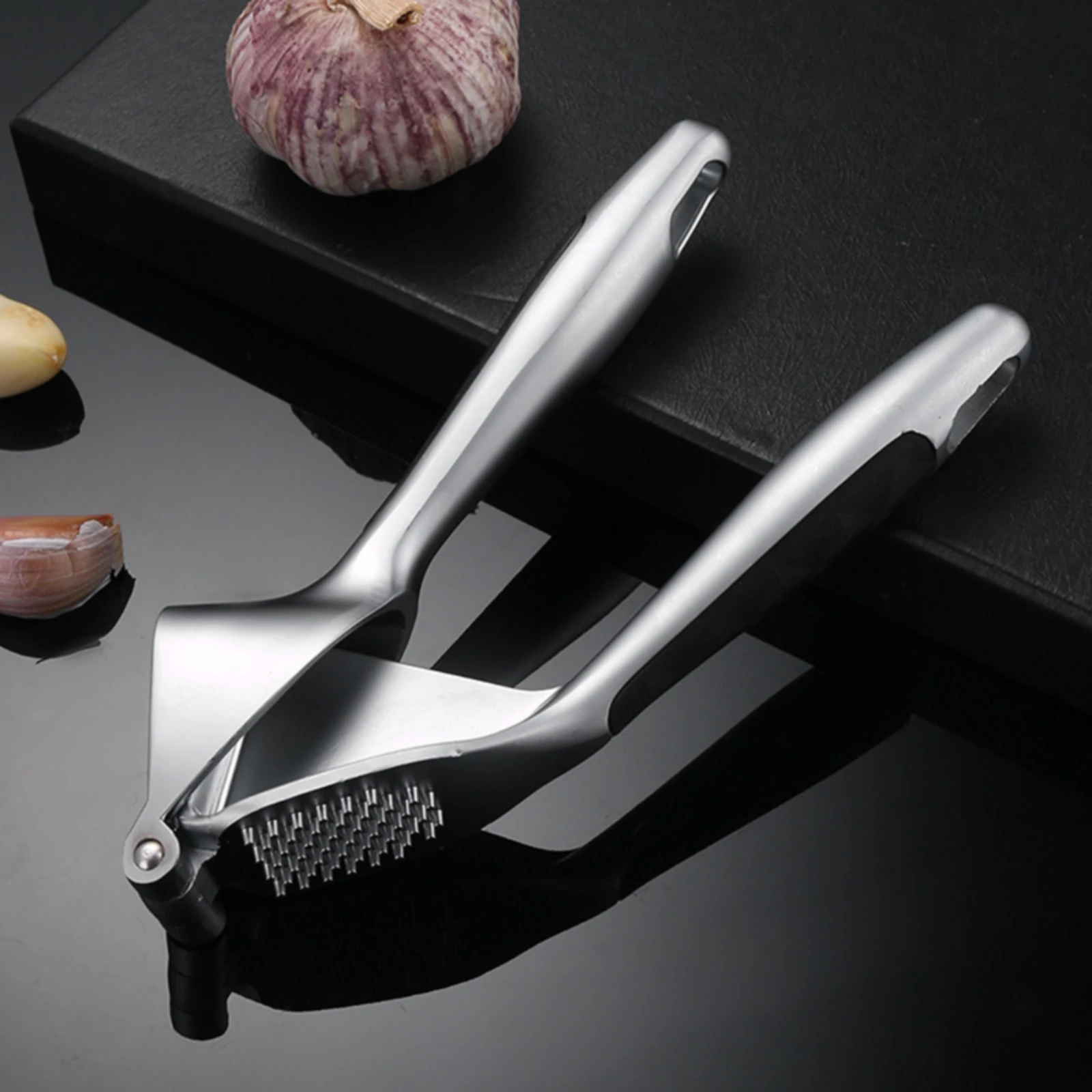 Zinc Alloy Garlic Press with Perforated Pressing Plate Long-Lasting Manual Garlic Press Kitchen Tool Food Safe Compact