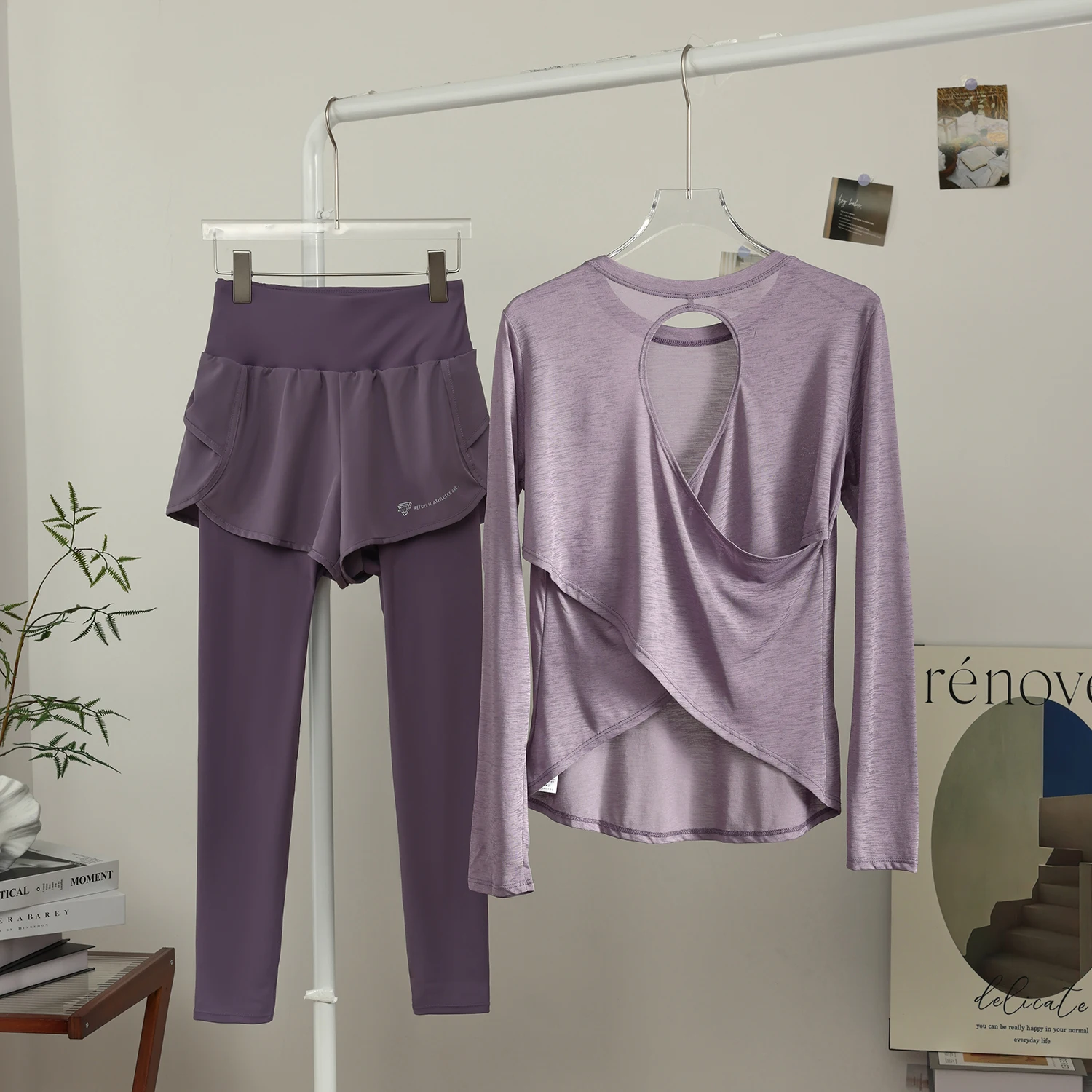 ハイエンドカジュアルスポーツセット女性の痩身フィットネス服速乾性ランニングトレーニングヨガスーツ秋冬ジムウェア