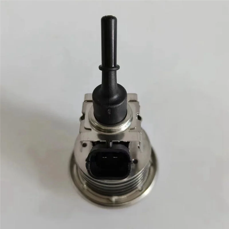 Cairan Knalpot Diesel Injektor Urea Otomatis untuk Urea Kendaraan Diesel Range Rover Discovery 3.0L 04440210431 LR062819 LR134710