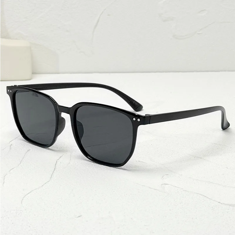 New Retro Summer Outdoor Sunglasses Female Large Frame Brand Designer Square Sun Sun Glasses Leisure Shades UV400 Eyewear