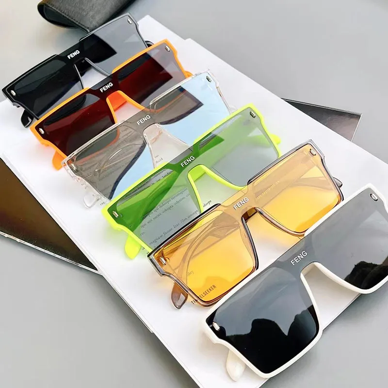 Sunglasses Men Fashion Oversized Square Frame Punk Glasses Brand Designer Women Large Eyewear Shades UV400 Protection Eyeglasses