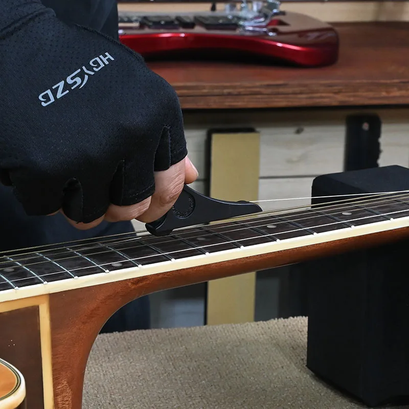 Acoustic  guitar String Stretcha stretching bending the strings fix tune note Guitar repaire tool