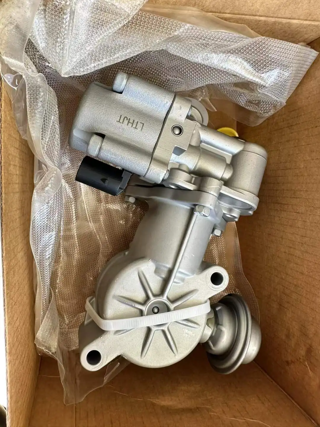 

High pressure fuel pump for Mercedes Benz 271 engine, high-quality high-pressure fuel pump 2710703501 2710700100 2710702201