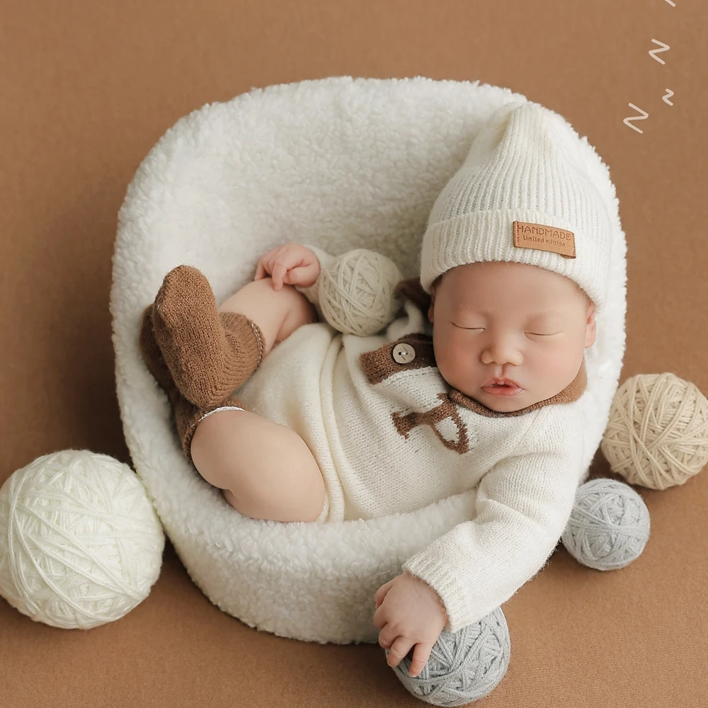 Knitted Baby Boy Jumpsuit with Hat Socks Newborn Photography Props Hand Newborn Boy Outfit Photo Baby Boy Costume Accessories