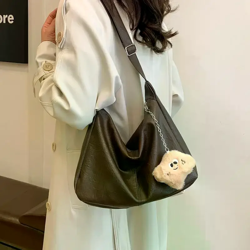 Versatile Women's Retro Shoulder Bag PU Leather Large Space Underarm Office bag Perfect for Gifts