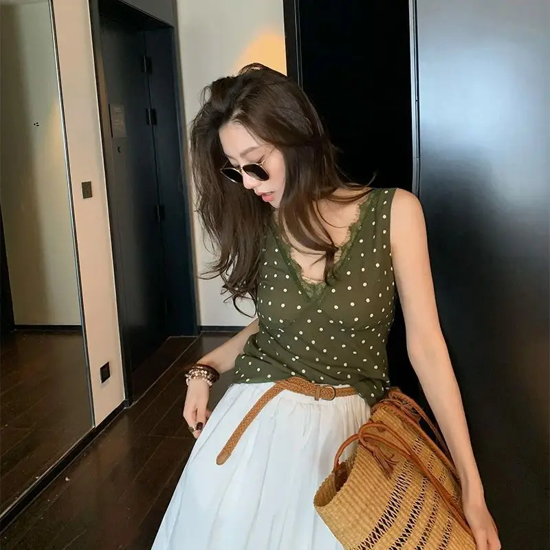 

Новая летняя винтажная французская блузка с v-образным вырезом и принтом в горошек, женская высококачественная короткая майка, модные топы без рукавов под прикрытием