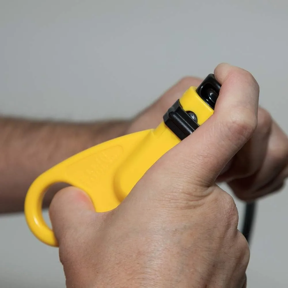 Kit de instalação e teste de cabo coaxial com ferramenta de crimpagem, testador, descascador e conectores F universais