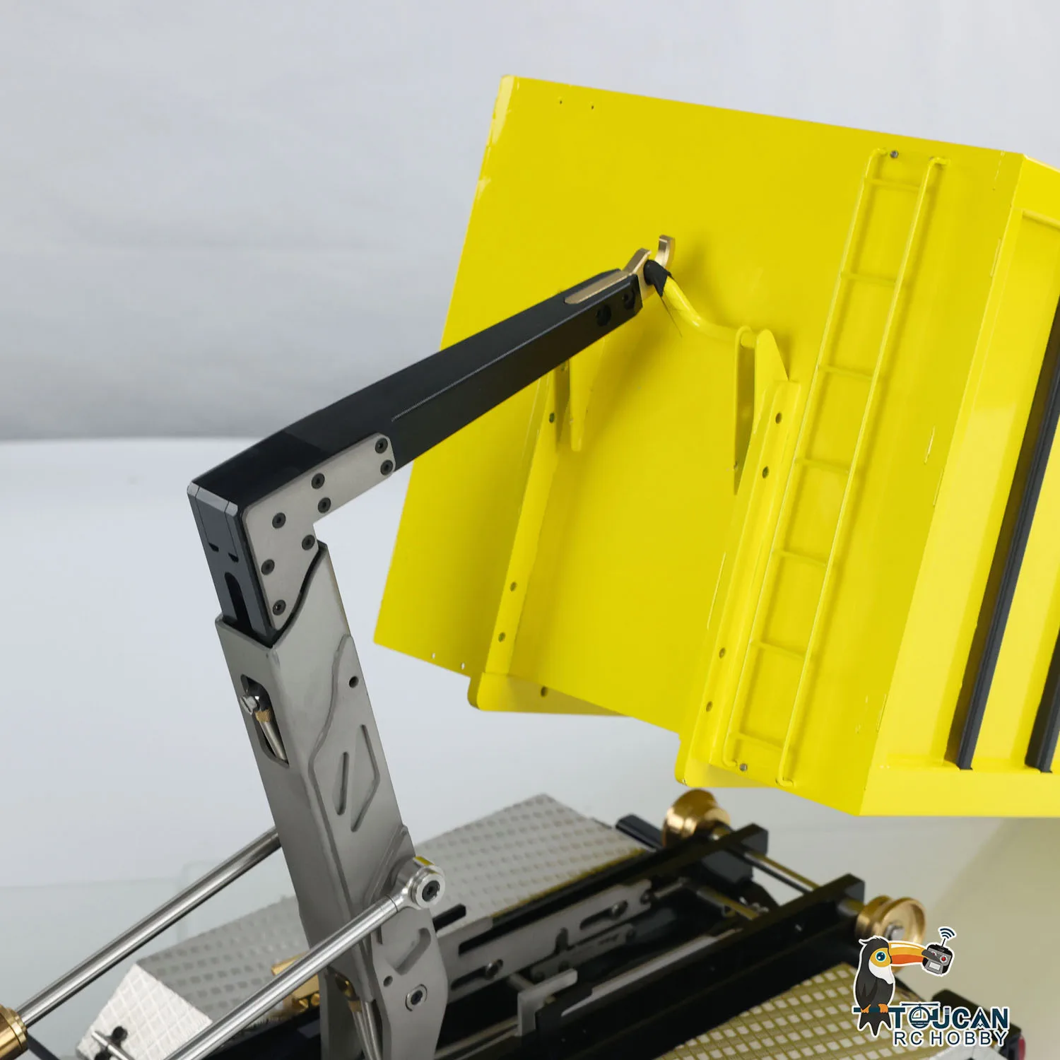 RTR LESU RC รถบรรทุกไฮดรอลิก 1/14 รีโมทคอนโทรลโลหะ Roll On/Off Tipper ถังขยะรถ 2-speed รุ่น Light เสียง