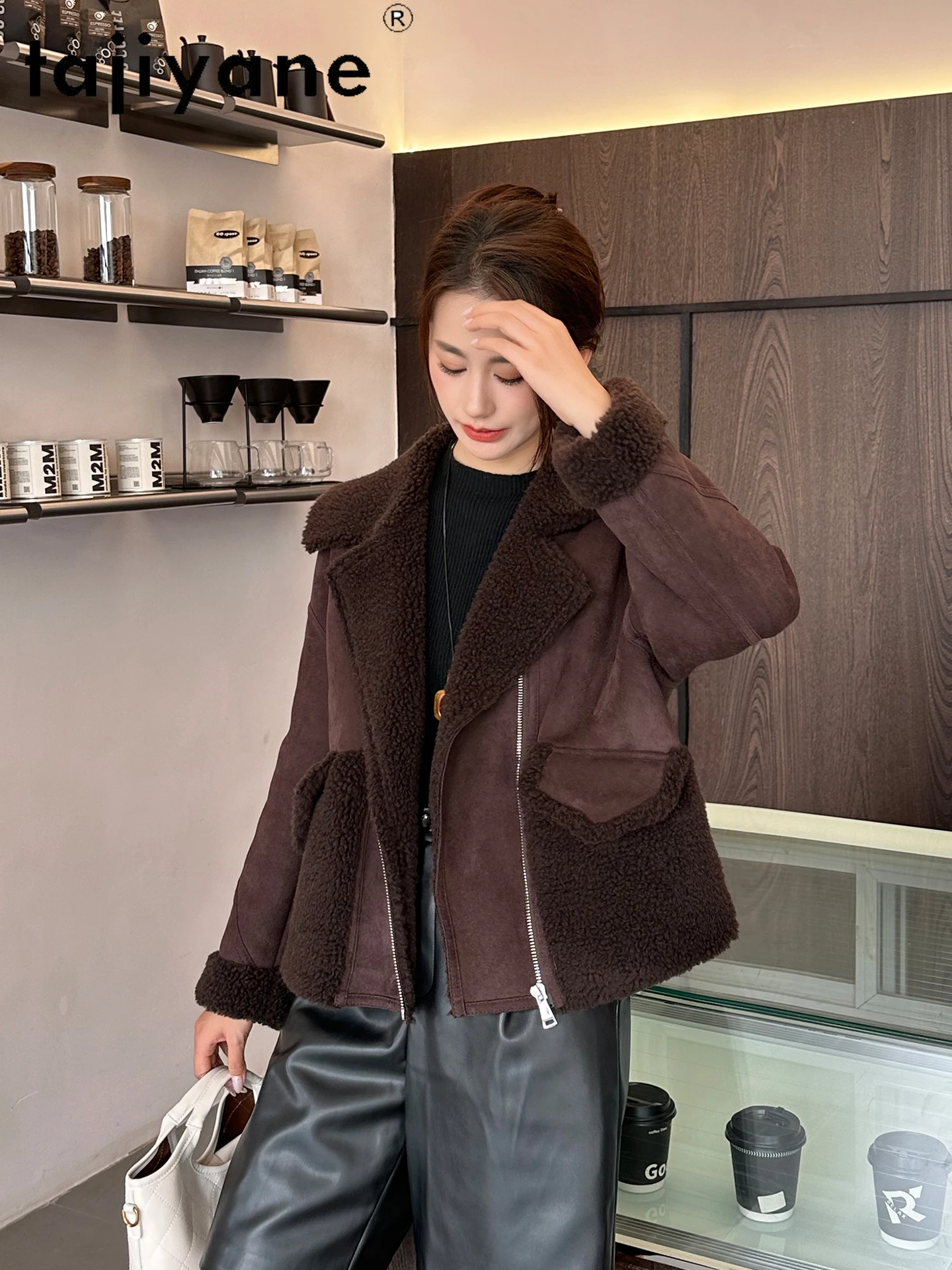 เสื้อโค้ทขนสัตว์แท้ 100% จาก TAJIYANE สำหรับผู้หญิง แจ็คเก็ตสั้นเก๋ไก๋ ขนแกะตัดแต่ง  แฟชั่นฤดูหนาวปี 2025 เสื้อผ้าผู้หญิง ชูบา เจนซิอา