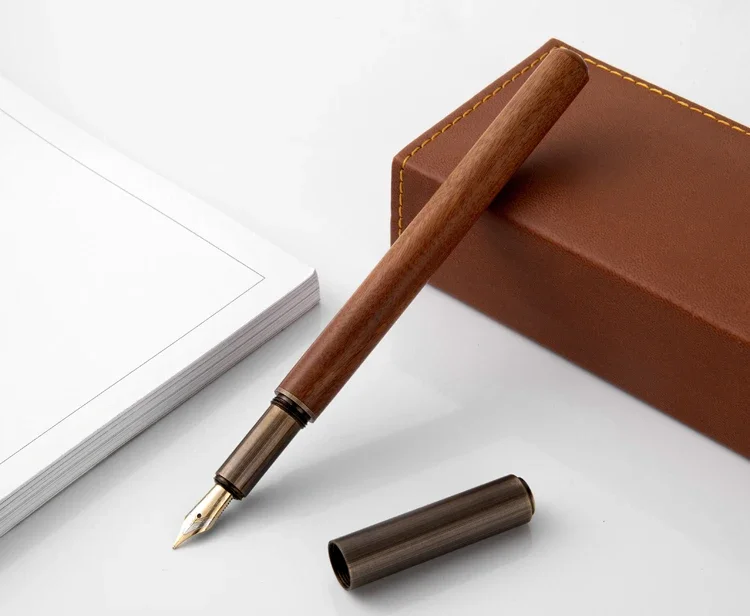 Luxuriöser Retro-Holz-Bronze-Füllfederhalter für Büro, Business, Schreiben, Kunst, Kalligraphie, Tintenstifte, 0,5 mm, für Schüler, Studenten, Schreibwaren, Geschenke – Detail 5