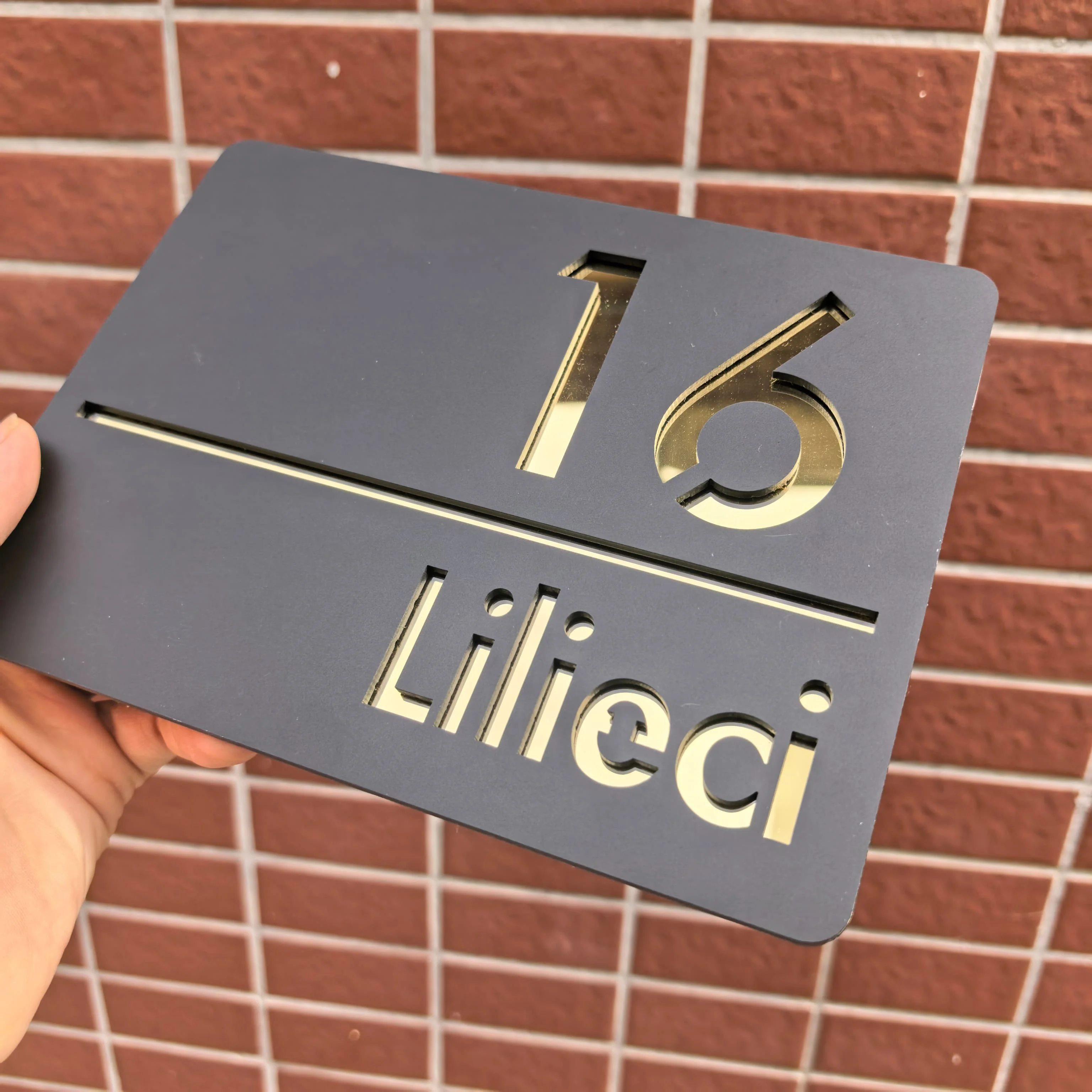 مخصص الاكريليك الذهب رقم الرسالة اللوحات أرقام المنزل تسجيل عنوان الباب الشارع شخصية في الهواء الطلق اسم لوحة ديكور المنزل