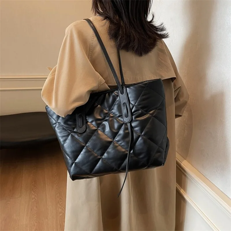 

Stylish Designer Letter Logo Diaper Bag Women Luxury Leather Tote Large Capacity Elegant Crossbody Handbag For All Day