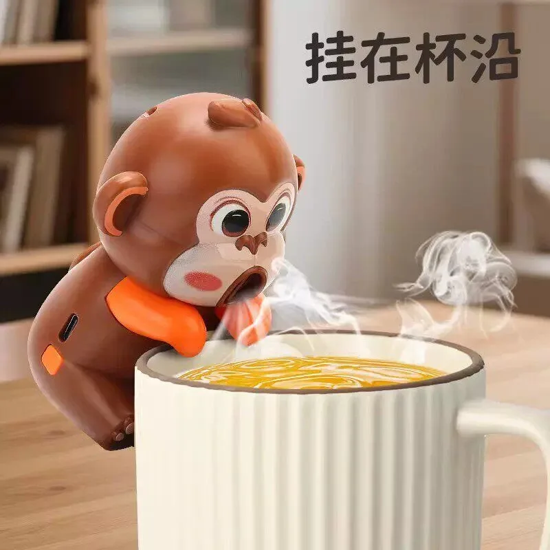 Cute pet cartoon can hang cup blowing hot water cooling small fan office desktop ornament