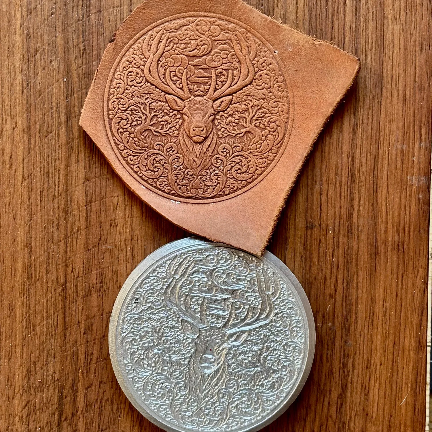 

78mm Diameter 3D Elk Leather Stamping Stamp Mold, Aluminum Alloy Pressing Stamps Hydraulic Press Carving Stamper