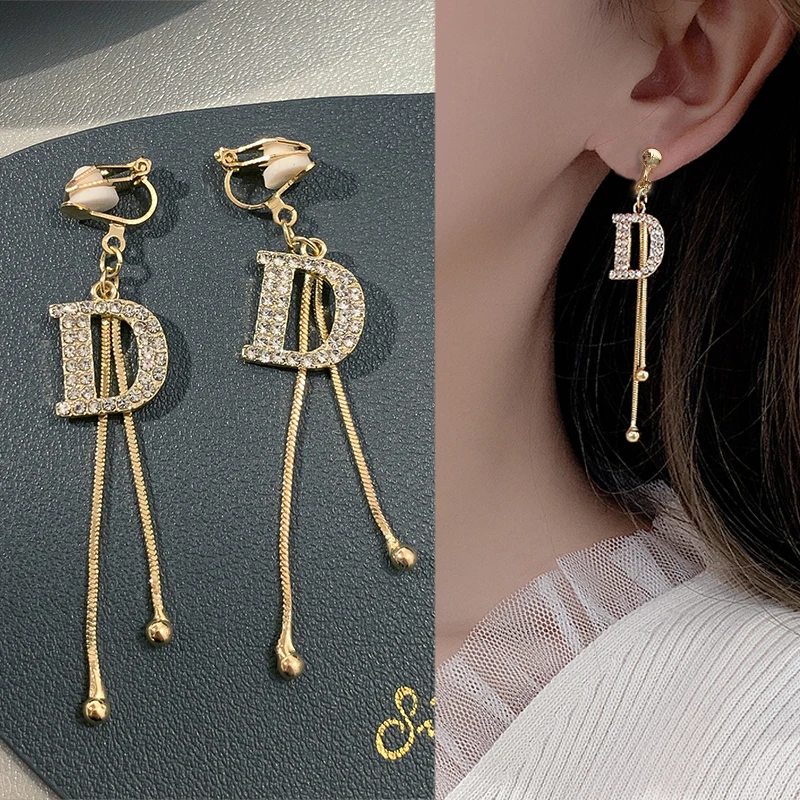 Korean Fashion Ear Clip Women\'s Ear Hole Free Retro French Pearl Earrings Light Luxury Style Earrings Ear Cuffs Trend 2023