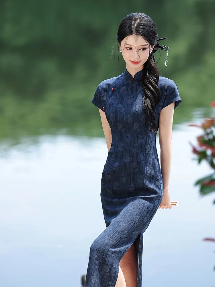 

Новое китайское длинное ципао 2026 года для молодых девушек, синее, улучшенное, красивое, женская одежда в стиле ретро, для повседневной носки