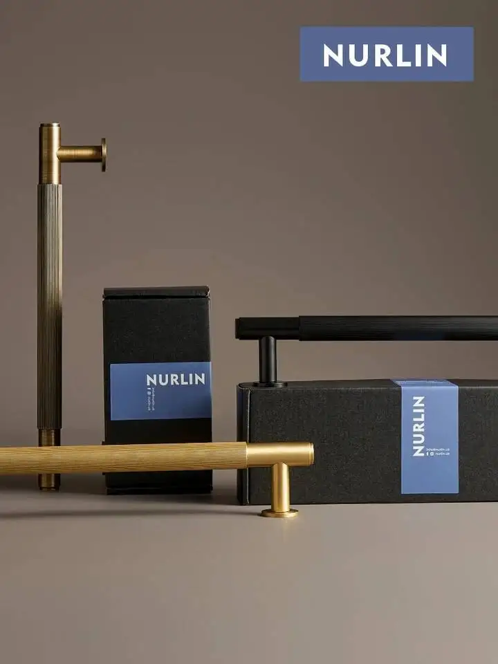 Nurlin-Doppio viso semplice a strisce lineari porta in vetro di legno doccia elettrodomestico da cucina oro opaco nero