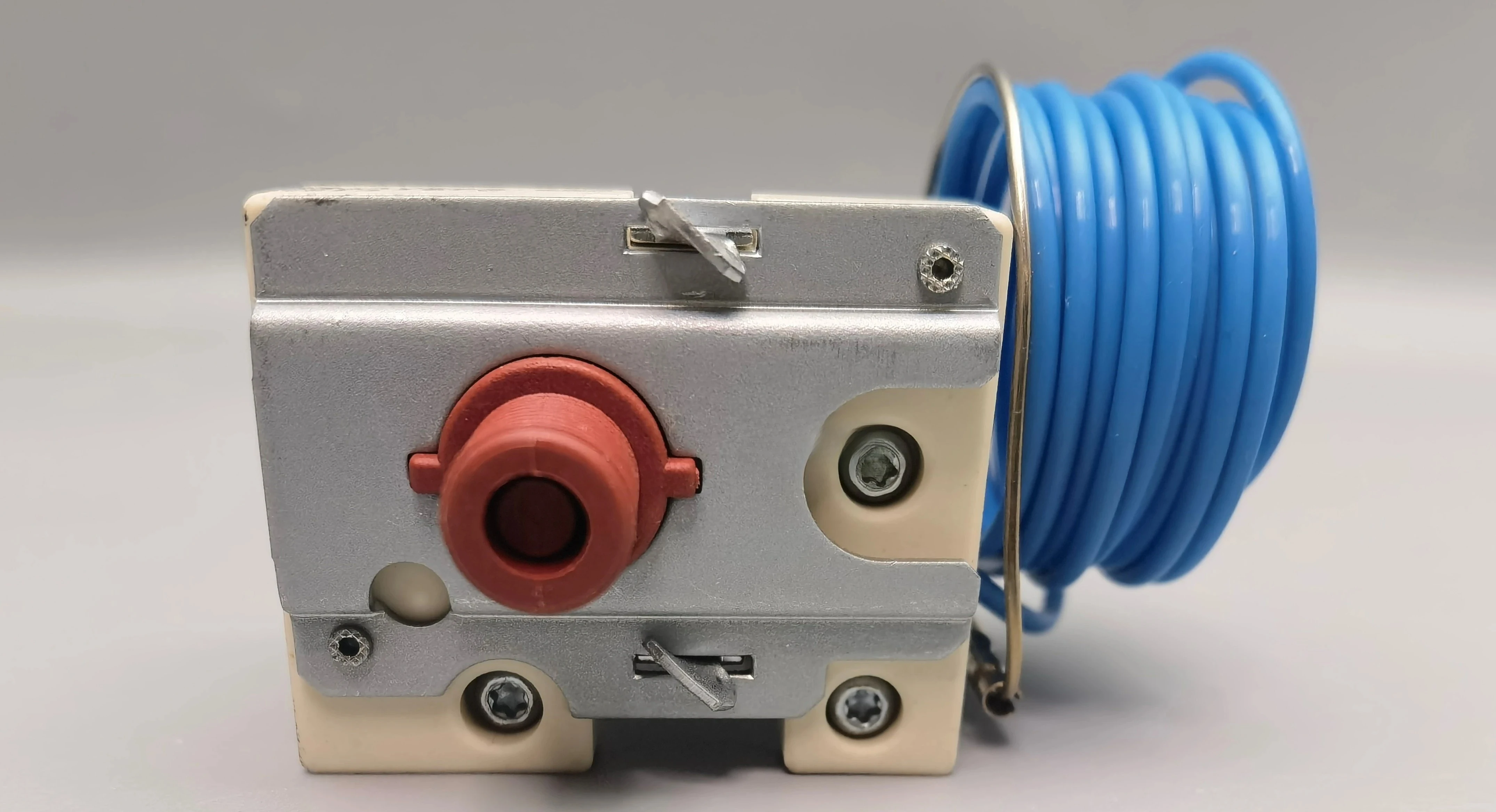 340 Degree Safety Temperature Control Switch 56.10563.550