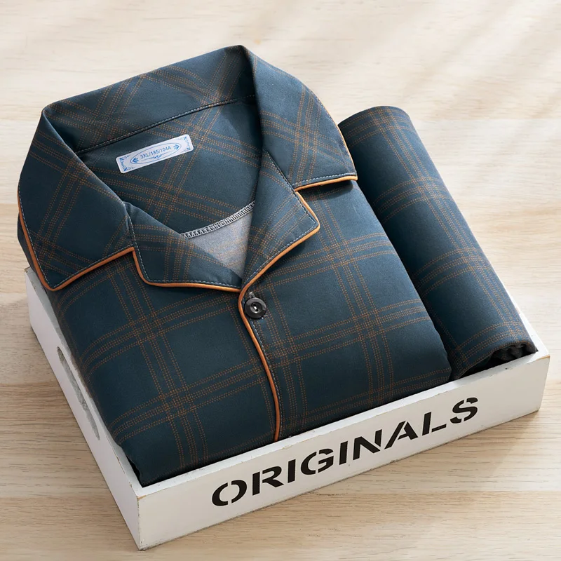 Men's cardigan dark blue plaid