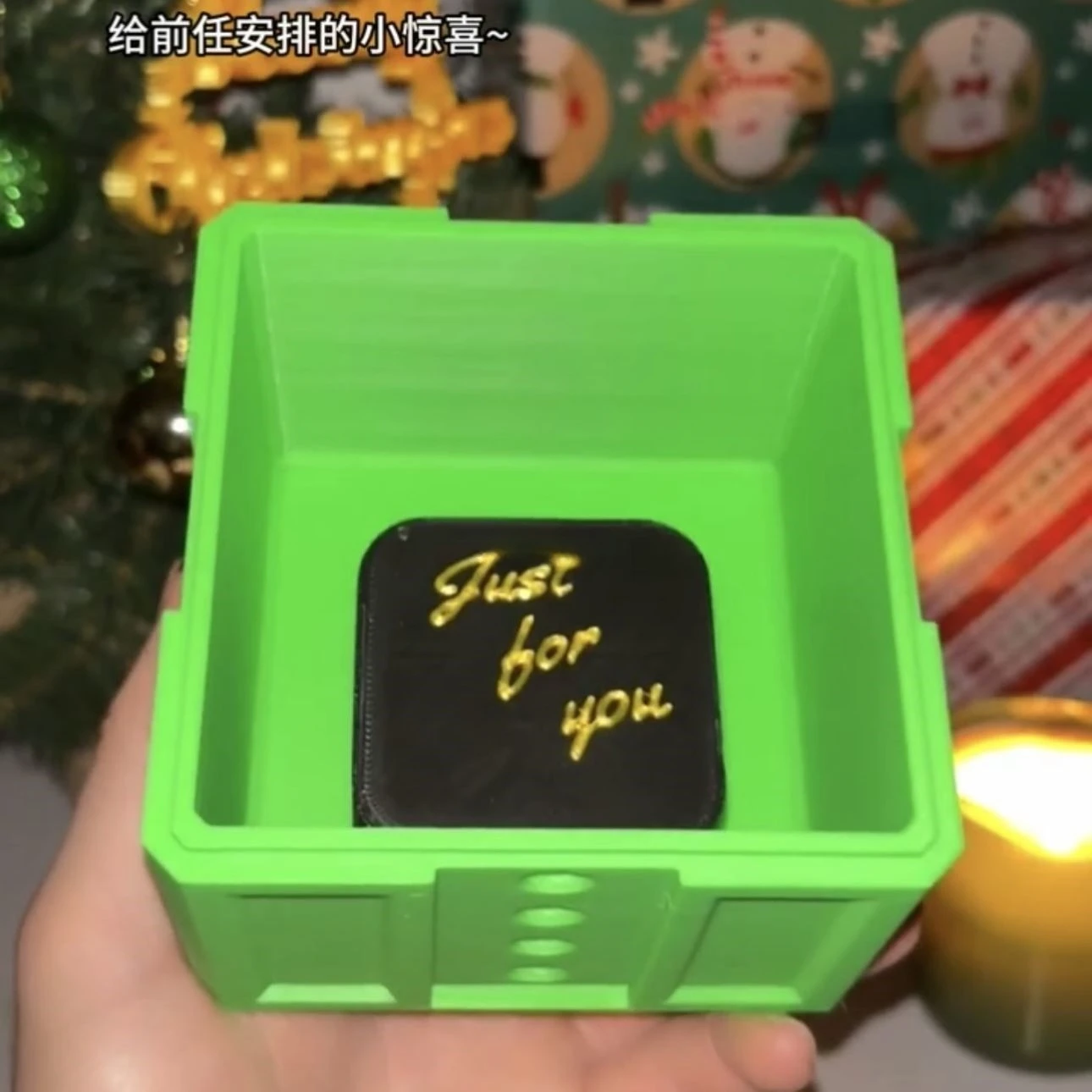 مضحك المزحة هدية الاصبع الوسطى الجدة هدية الكريسماس لعبة الكبار مفاجأة المنبثقة مربع مع مسامير هدية مزعجة للأصدقاء