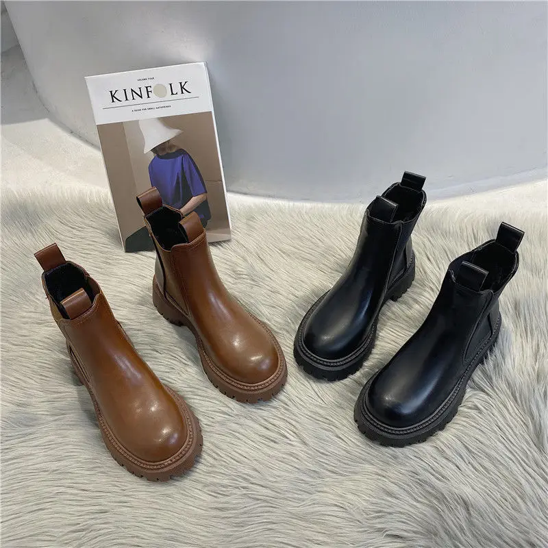 Smoke tube boots for women 2025 new style autumn and winter with plush and thick bottom smoke tube Chelsea slim short boots