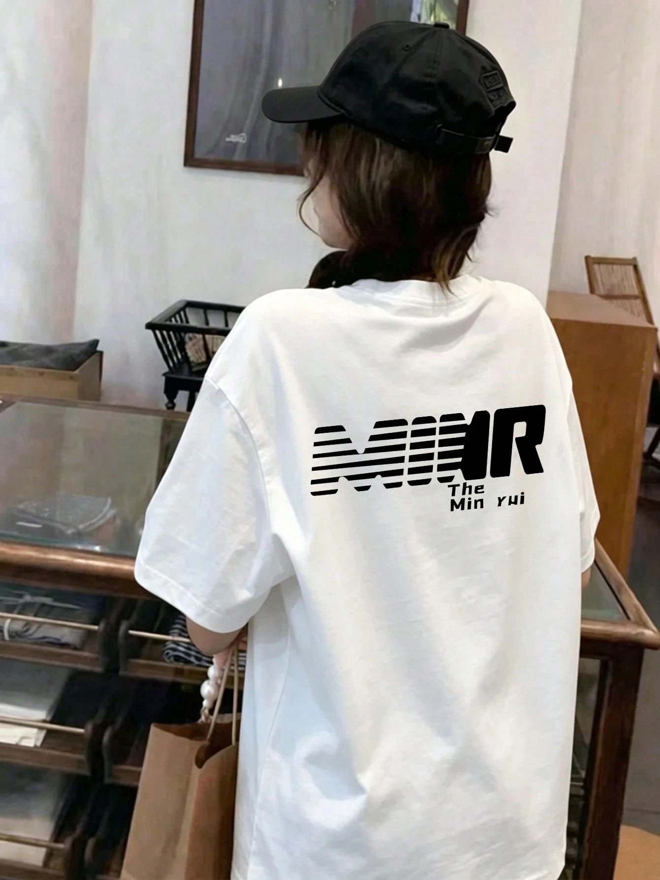 Minimalist Urban Streetwear Min Yui Bold Typography Striped Hollow Print Cotton Breathable Men Women Universal Crew Neck T-Shirt
