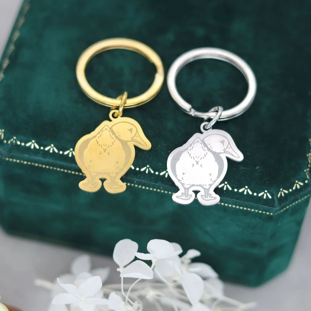 Stainless Steel Custom Name Keychains Women Fluffy Duck Butt Looking Behind Animal Key Ring Trendy Jewelry Keyring Men Gift