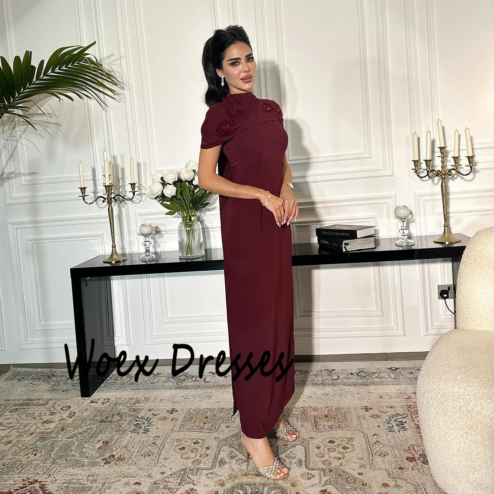 Abito da sera dritto semplice bordeaux personalizzato con collo alto e abito da ballo alla caviglia con abito da festa in jersey con paillettes e strascico